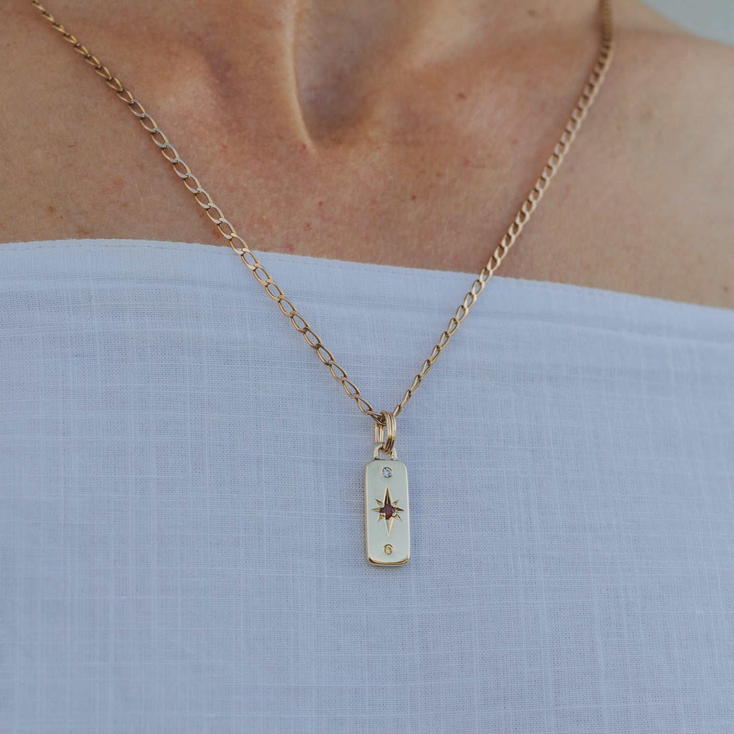 Presence Pendant. Small pendant. Gold pendant. Diamond pendant.